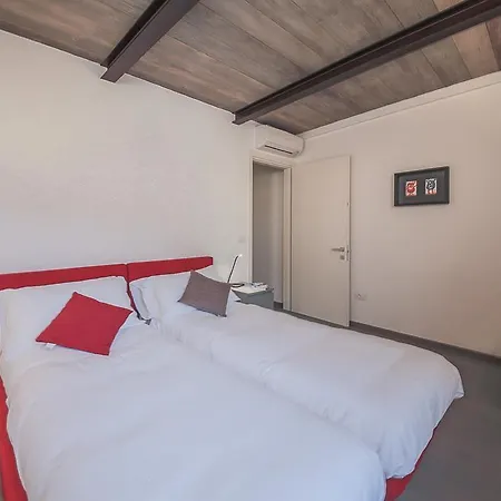 Pepi Attic Apartment Florence