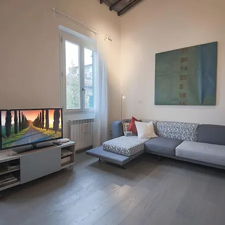 Pepi Attic Apartment Florence