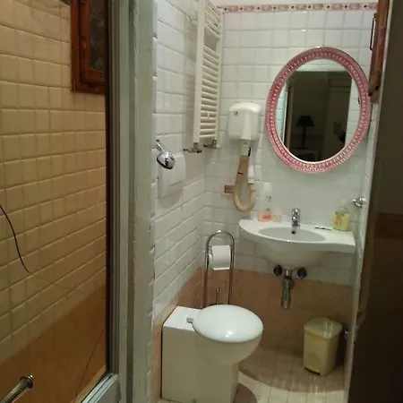 Casa Maya Souvenir Hotel