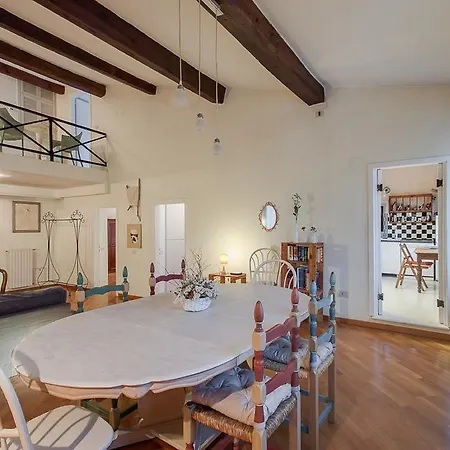 Altana Apartment