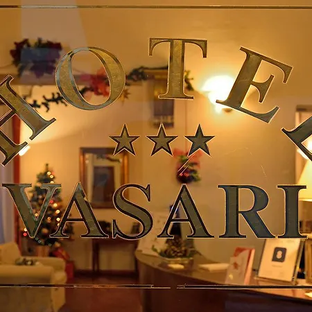 מלון Vasari 3*