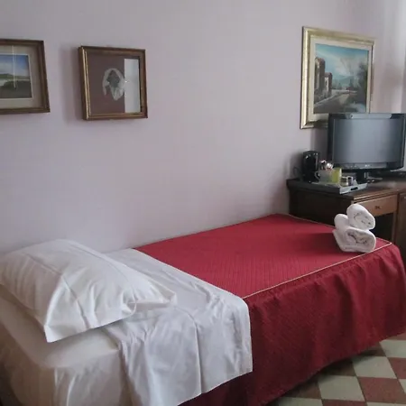 Astrid Hotel 3*
