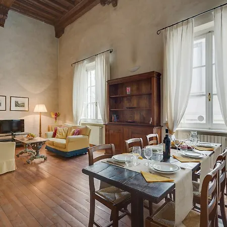Apartment Family Palazzo Salviati Florence