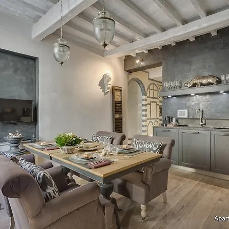 Apartment - Signoria Art *