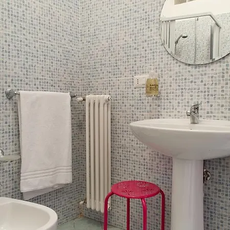 La Dell'accademia Bed & Breakfast