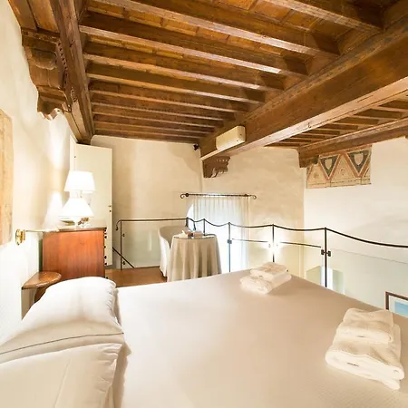 Apartment Family Palazzo Salviati *