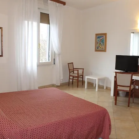 Ponte Rosso Bed & Breakfast 3*