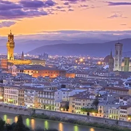 Beautiful Penthouse-suite Florence