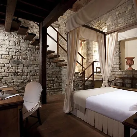 Hotel Portrait - Lungarno Collection Florenz