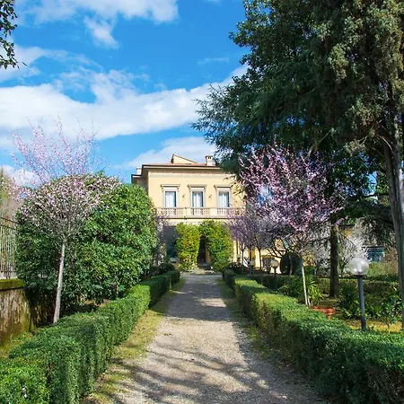 Bed & Breakfast Dimora Salviati 3*