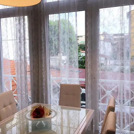 Apartment Art Garden Zanobi