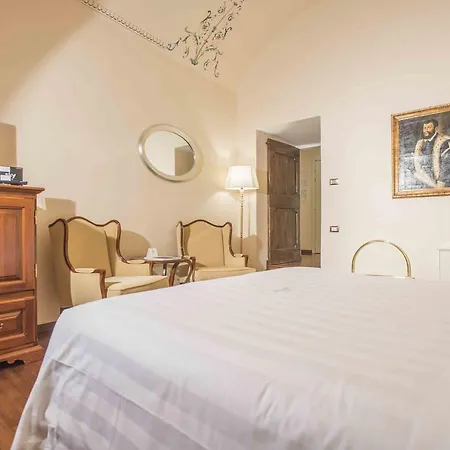 Hotel Golden Tower & 5*