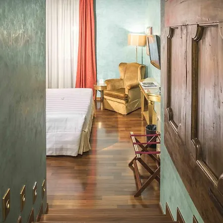 Hotel Golden Tower &