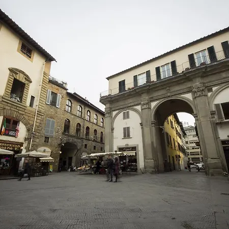 Apartment House In The San Pier Maggiore Arch *