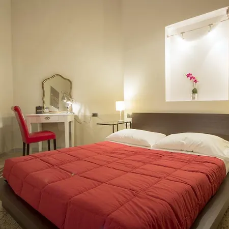 Apartment House In The San Pier Maggiore Arch