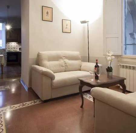 Apartment House In The San Pier Maggiore Arch