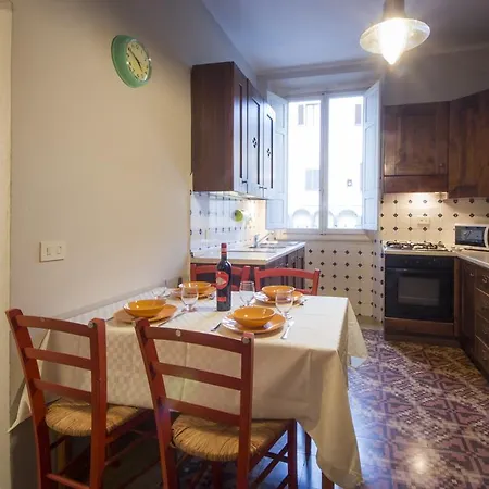 Apartment House In The San Pier Maggiore Arch