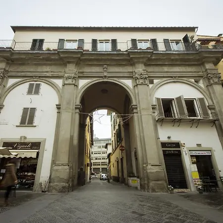 House In The San Pier Maggiore Arch