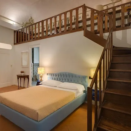 Affittacamere Residenza D'epoca Borgo Albizi 3*