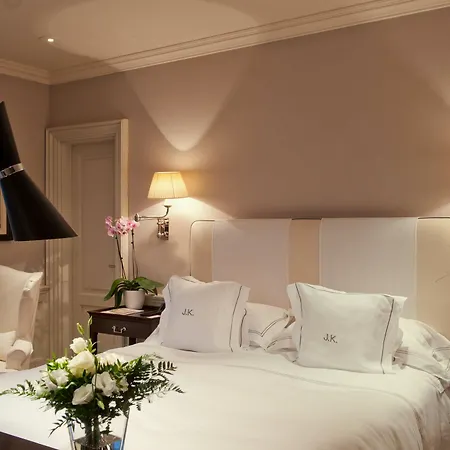 Hotel The Place