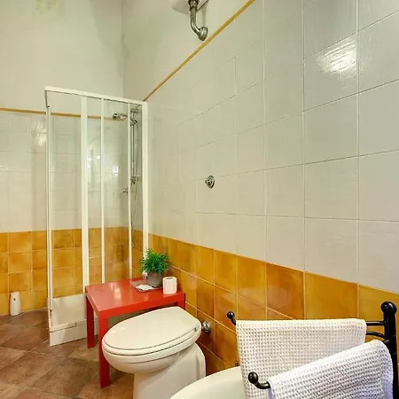 Pitti Living Hotel 2*