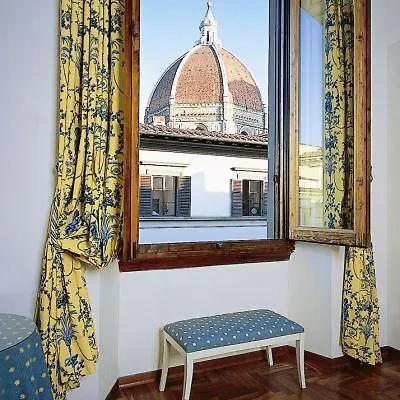 Palazzo Ruspoli Apartment *