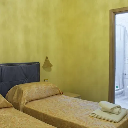 Residenza D'epoca Giardino Corsini Hotel *
