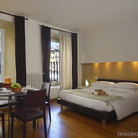 Relais Piazza Signoria Apart Otel Floransa