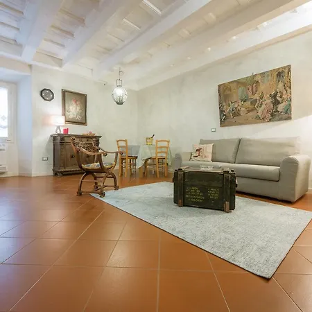 - Uffizi Classic Apartment