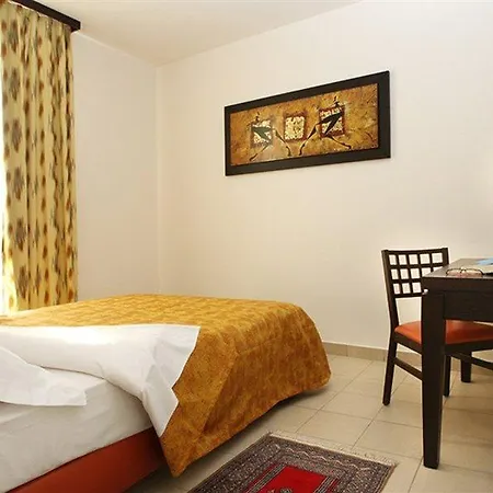 Aparthotel Quadra Key Easy In Firenze