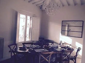 Alojamento de Acomodação e Pequeno-almoço Tornabuoni View 3*