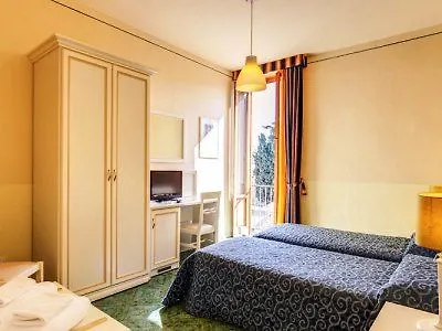 Hotel Marine 3*