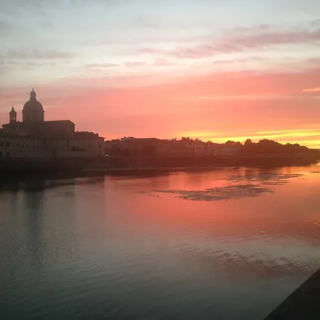 Affittacamere San Frediano Mansion 2*