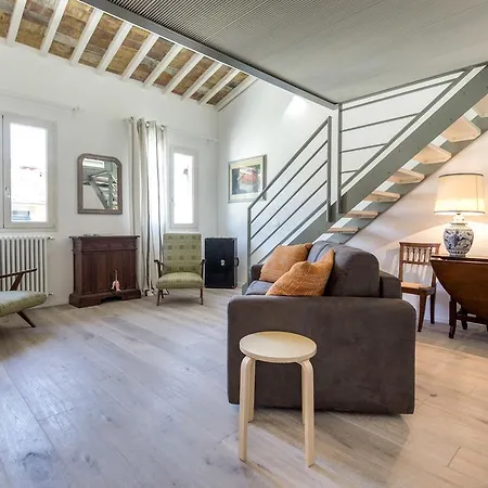 Bbcharme La Casa Sui Tetti Apartment *