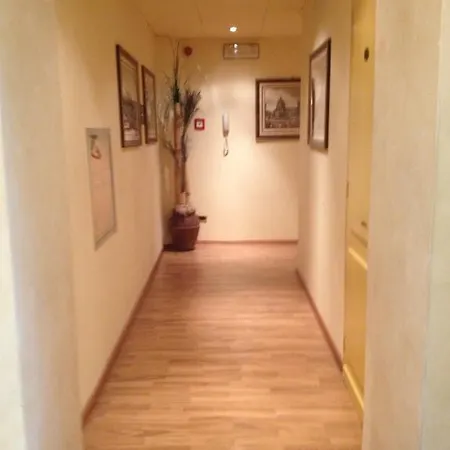 Hotel Benivieni 3*