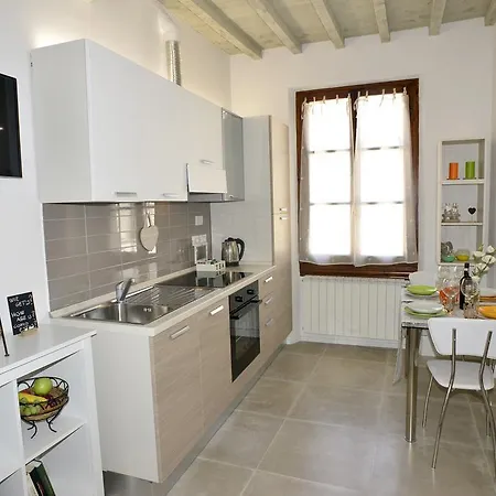 Apartment Ognissanti 67 Florence