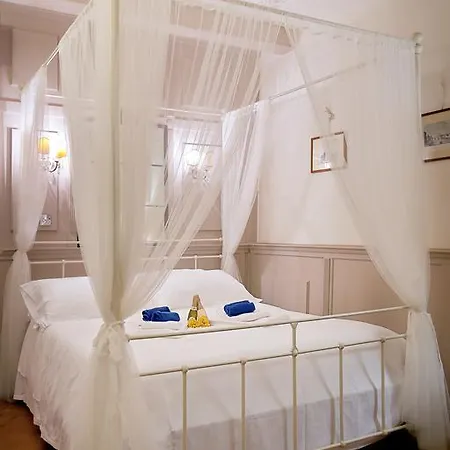 Apartment Oltrarno Florence