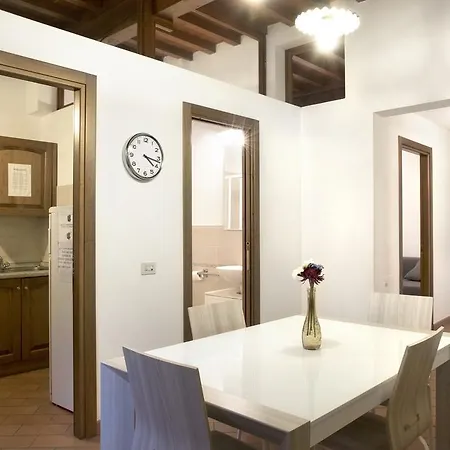 Oriuolo Palace Apartment