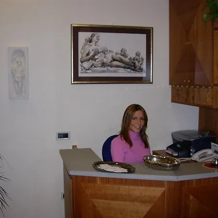 Hotel Anna's 2*