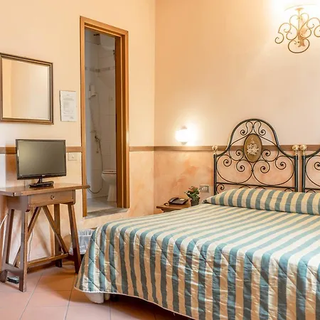 Monica Hotel