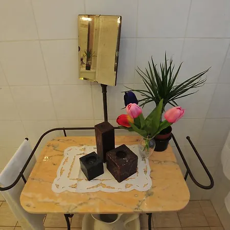 Medardo Rosso Apartment *