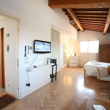 Duomo 5 Apartment *