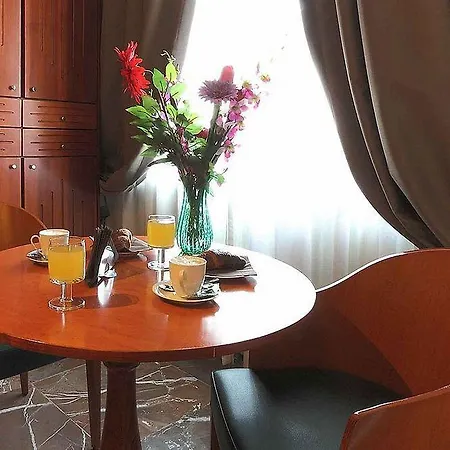 Arcadia Hotel 3*