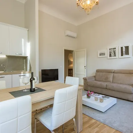 Apartment - Unique & Stylish Repubblica