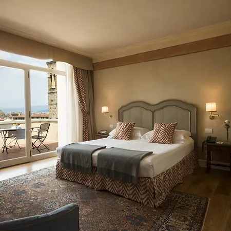Antica Torre Tornabuoni Bed & Breakfast 4*