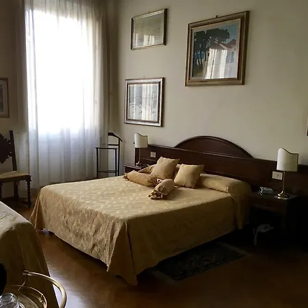 Antica Torre Alojamento de Acomodação e Pequeno-almoço Florença