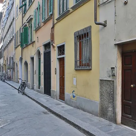 Rosy Apartment Florence