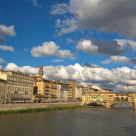 Pontevecchio Apartment Florence