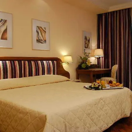 Hotel Laurus Al Duomo Florencia