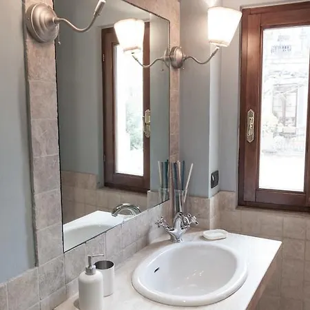 Apartment Santa Croce Elegant With Garage Florence